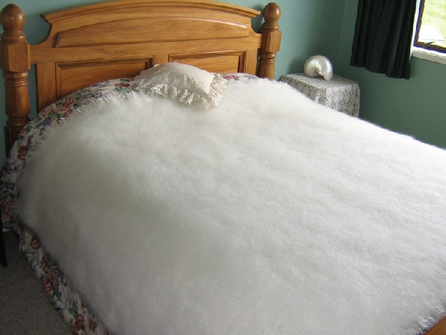 LUXURIOUSLY THICK NZ MOHAIR BLANKETS  73" x 100"  *NEW*