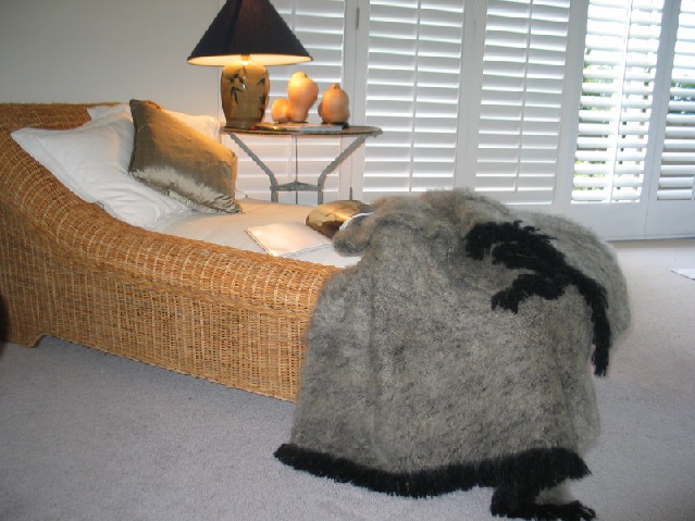 LUXURIOUSLY THICK NZ MOHAIR BLANKETS 72" X 50"  * NEW *